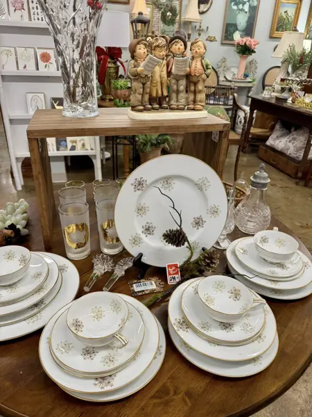 Splurge Vintage Market, an antique mall in Charleston, SC