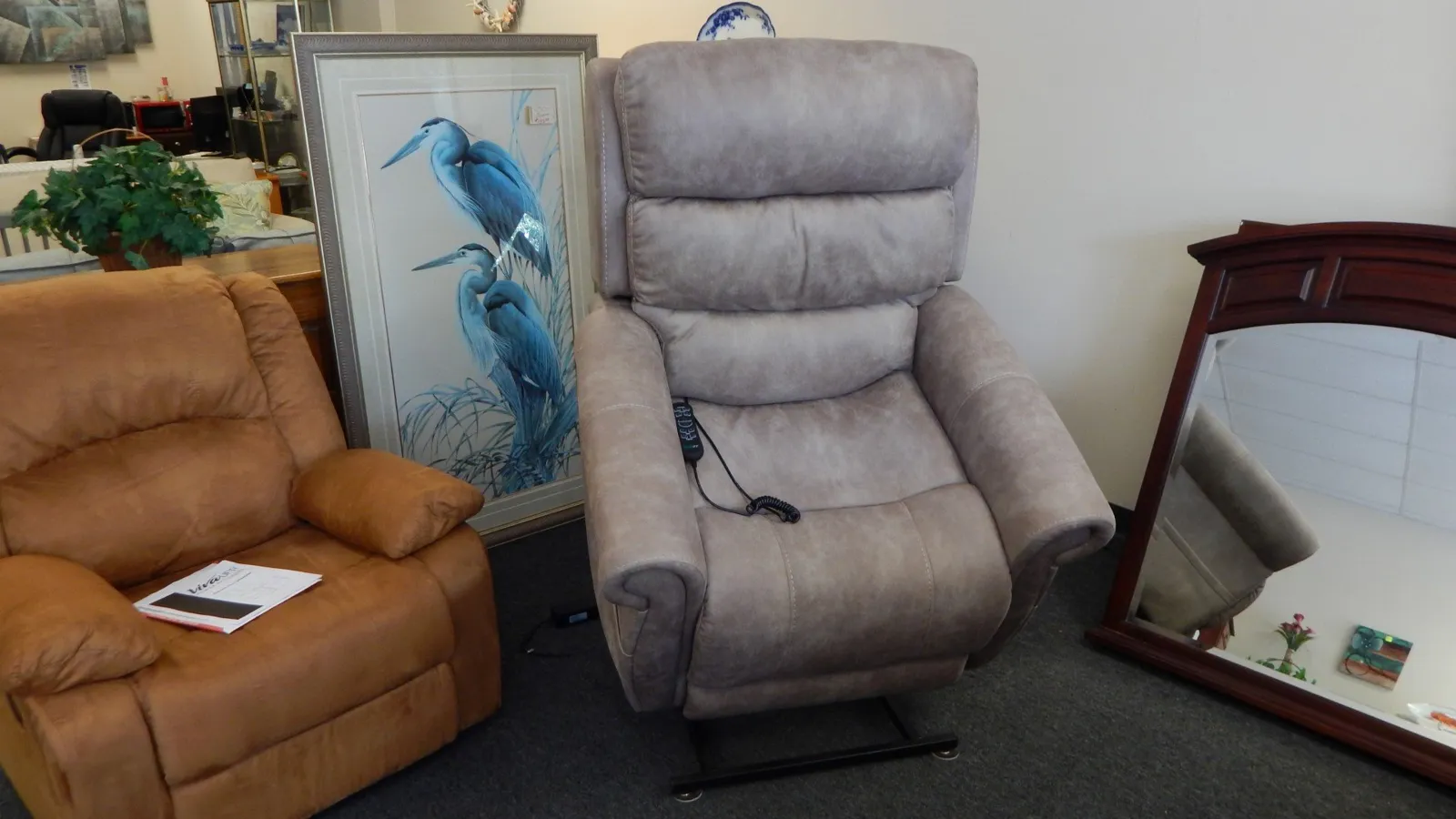 Jacksonville furniture - 2nd Chance Home Furnishings (3) Photo 3 from 2nd Chance Home Furnishings, a home and furniture store in Jacksonville, FL